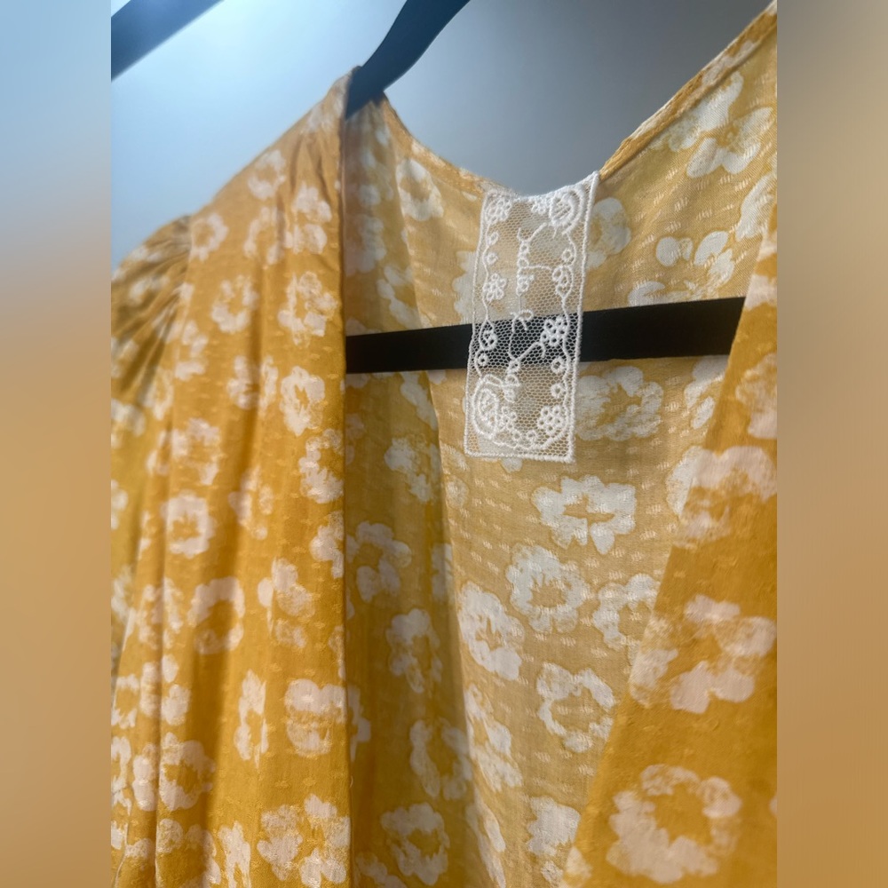 ⭐️ Sadie & Sage Yellow Floral Flowy Dress | Size Small - Picture 6 of 7